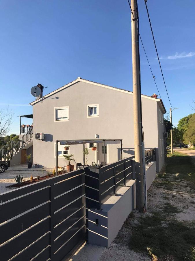 Apartmani Dokic Bale Exterior foto